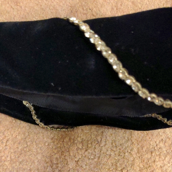 Vintage Holt Renfrew Black Velvet Headband with Rhinestone Accent Trim Detailing - Picture 10 of 10